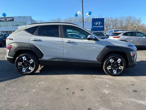 Used 2024 Hyundai Kona SEL image 8