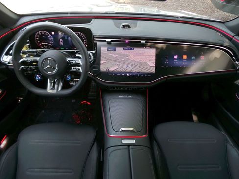 Used 2026 Mercedes-Benz E 53 AMG e 4MATIC Sedan image 6