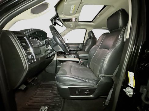 Used 2018 RAM 2500 Laramie w/ Convenience Group image 17