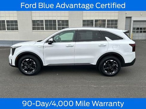 Used 2024 Kia Sorento S AWD/4WD image 4