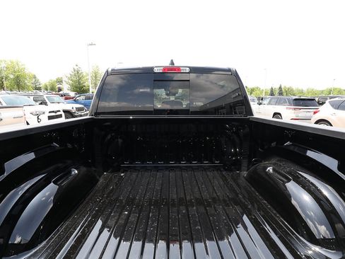 New 2026 RAM 1500 Express AWD/4WD image 7