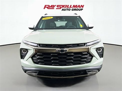 Used 2025 Chevrolet TrailBlazer ACTIV w/ Convenience Package image 2