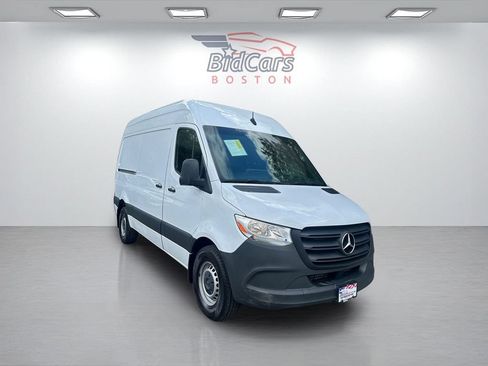 Used 2023 Mercedes-Benz Sprinter 2500 w/ Acoustic Package image 3