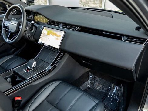 Used 2025 Land Rover Range Rover Evoque S image 29