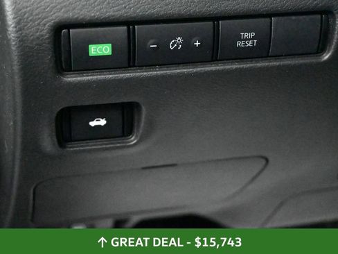 Used 2024 Nissan Sentra SV image 27