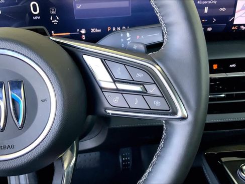 Used 2025 Buick Enclave Avenir w/ Super Cruise Package image 25