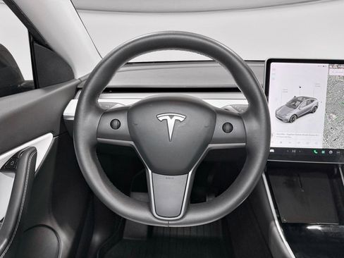 Used 2021 Tesla Model Y Long Range image 7