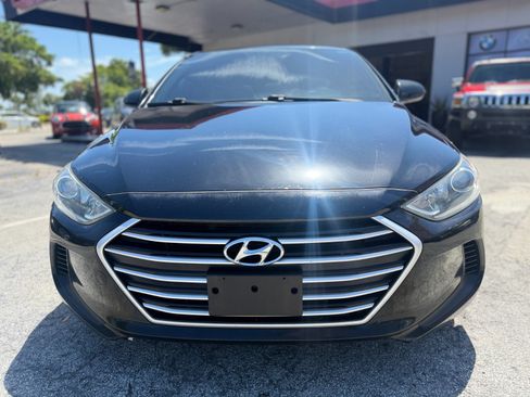Used 2017 Hyundai Elantra SE FWD image 8