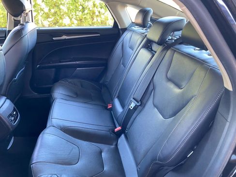 Used 2020 Ford Fusion Titanium AWD/4WD image 40