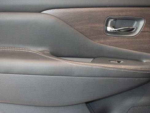 Used 2023 Nissan Murano Platinum AWD/4WD image 18