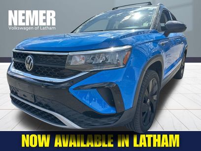 Certified 2023 Volkswagen Taos SE w/ Panoramic Sunroof Package