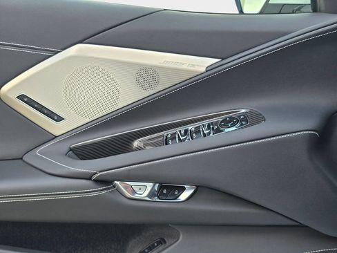 Used 2025 Chevrolet Corvette Stingray Preferred Conv w/ Z51 Performance Package RWD image 30