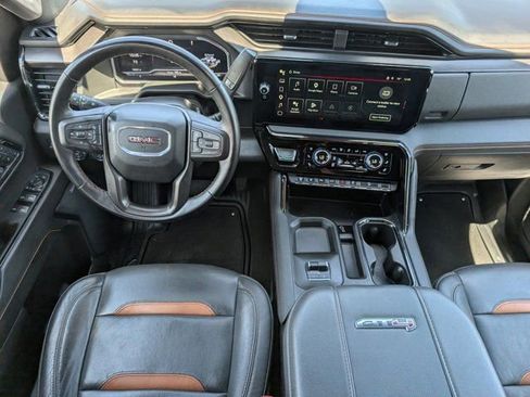 Used 2024 GMC Sierra 2500 AT4 w/ AT4 Preferred Package AWD/4WD image 6