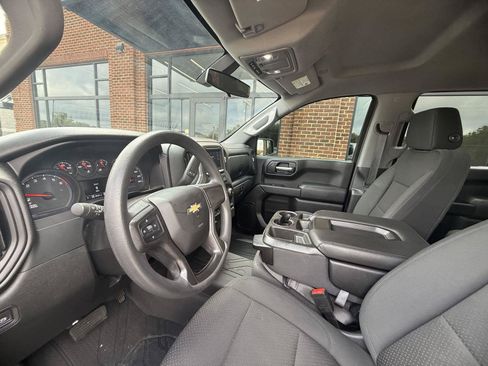 Used 2020 Chevrolet Silverado 1500 Custom w/ Custom Value Package AWD/4WD image 18