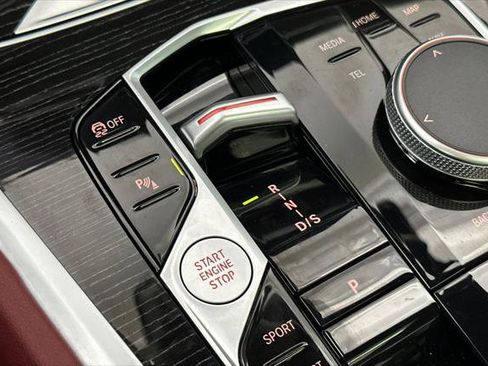 Used 2025 BMW X6 xDrive40i image 21