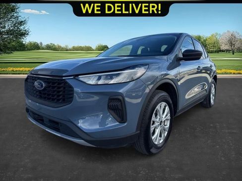 Used 2025 Ford Escape Active AWD/4WD image 1