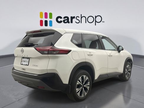 Used 2023 Nissan Rogue SV image 5