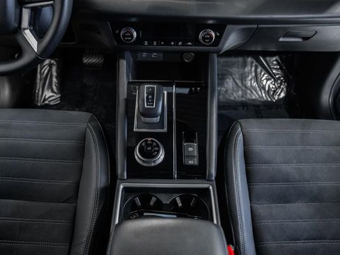 Used 2023 Mitsubishi Outlander SE Black Edition image 31