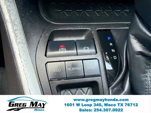 Used 2022 Toyota RAV4 XLE w/ Convenience Package FWD image 29