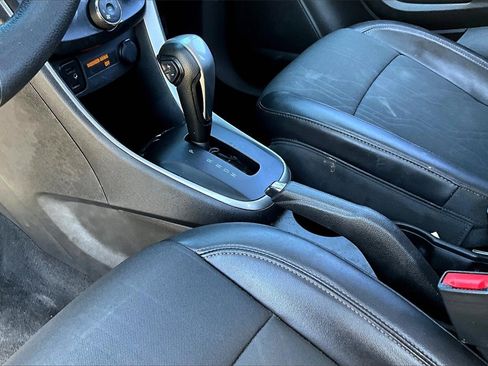 Used 2022 Chevrolet Trax LT image 12