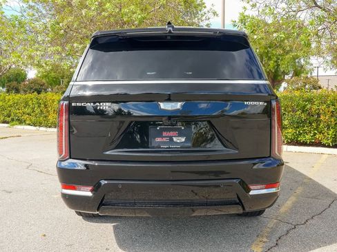 New 2026 Cadillac Escalade IQL Luxury image 9