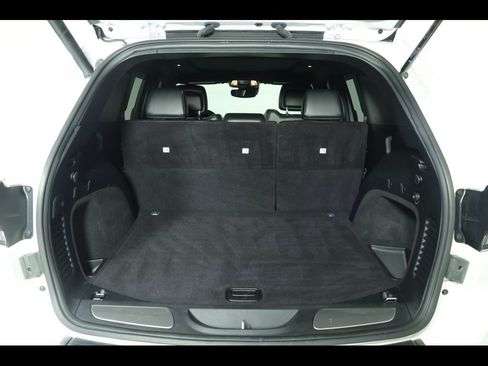 Used 2019 Jeep Grand Cherokee Limited X image 17