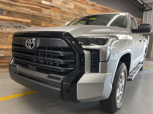 Used 2023 Toyota Tundra SR AWD/4WD image 18