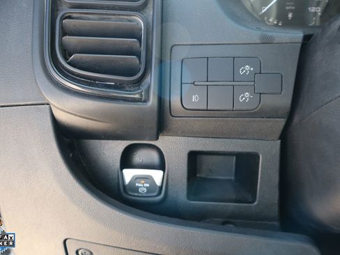 Used 2025 RAM ProMaster 3500 w/ Convenience Group FWD image 13