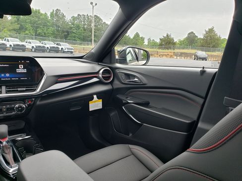 New 2026 Chevrolet Trax RS FWD image 36