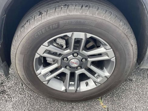Used 2025 GMC Terrain Elevation AWD/4WD image 9