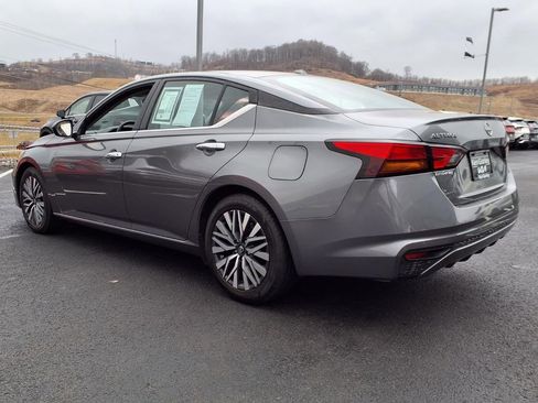 Used 2023 Nissan Altima 2.5 SV image 7