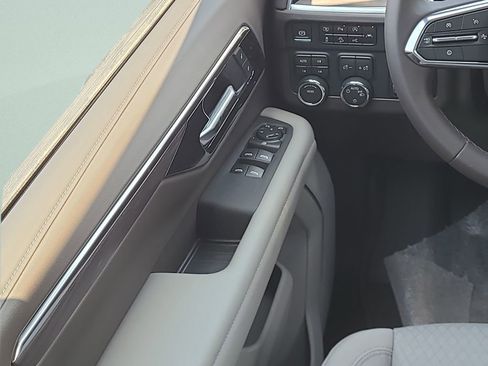 New 2026 Chevrolet Suburban LS AWD/4WD image 19