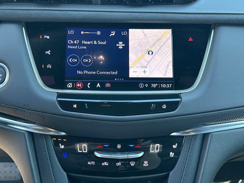 Used 2024 Cadillac XT5 Premium Luxury w/ Platinum Package AWD/4WD image 9