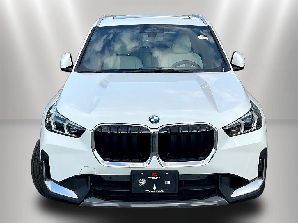Used 2023 BMW X1 xDrive28i w/ Convenience Package AWD/4WD image 2