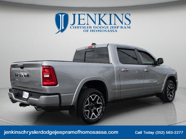 Used 2025 RAM 1500 Laramie AWD/4WD image 4