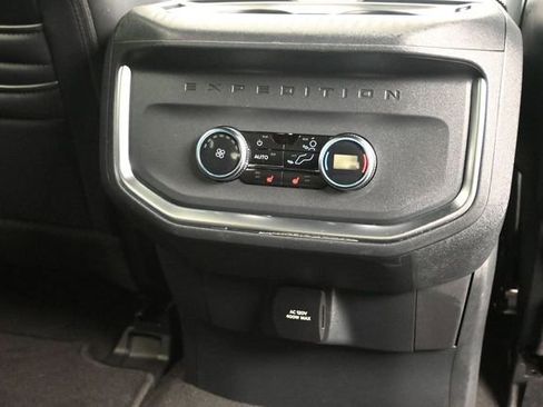 Certified 2025 Ford Expedition Platinum w/ Stealth Appearance Package AWD/4WD image 15