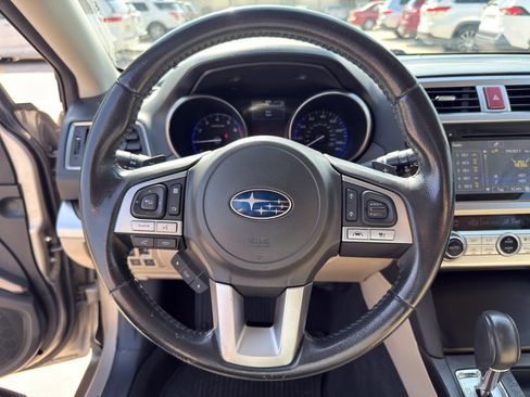 Used 2017 Subaru Outback 2.5i Limited AWD/4WD image 11