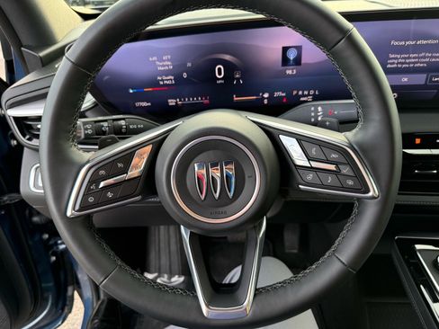 Used 2025 Buick Enclave Preferred image 18