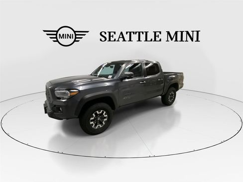 Used 2023 Toyota Tacoma TRD Off-Road w/ Black Out Package (TMS) image 5
