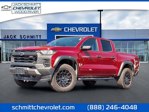 Used 2024 Chevrolet Colorado Trail Boss w/ Advanced Trailering Package AWD/4WD image 1