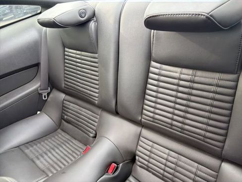 Used 2011 Ford Mustang Shelby GT500 w/ SVT Performance Pkg image 16