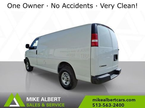 Used 2021 Chevrolet Express 2500 Work Van w/ Driver Convenience Package image 5