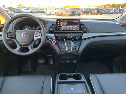 Used 2026 Honda Odyssey Touring image 17