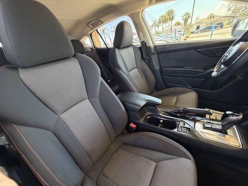Used 2018 Subaru Crosstrek 2.0i Premium AWD/4WD image 11