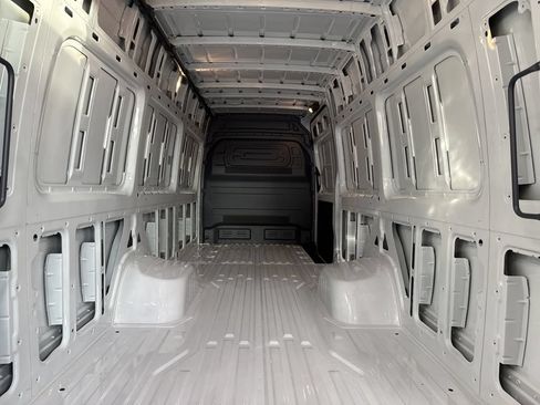 Used 2025 Mercedes-Benz Sprinter 3500 image 19