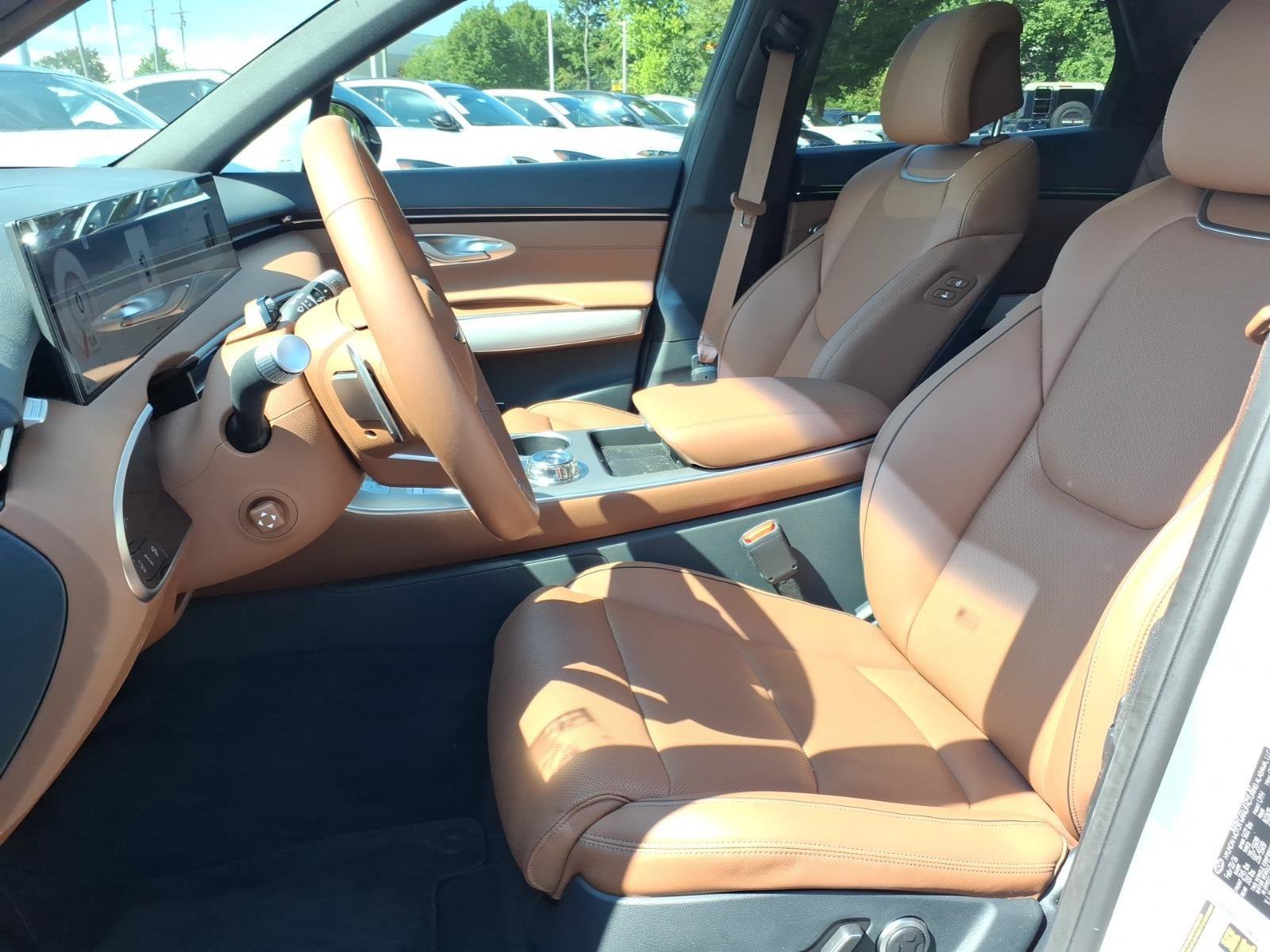 Used 2026 Genesis GV70 2.5T Advanced AWD/4WD image 19