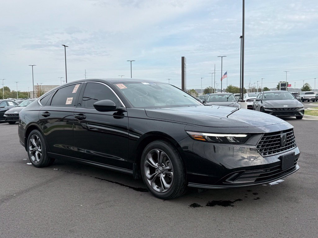 Used 2023 Honda Accord EX image 3