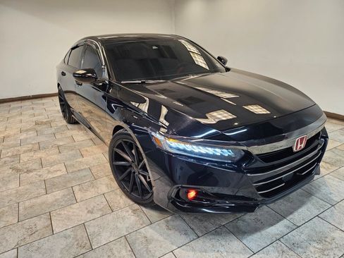 Used 2022 Honda Accord Sport image 2