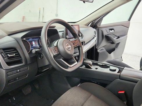 Used 2023 Nissan Rogue SV AWD/4WD image 14