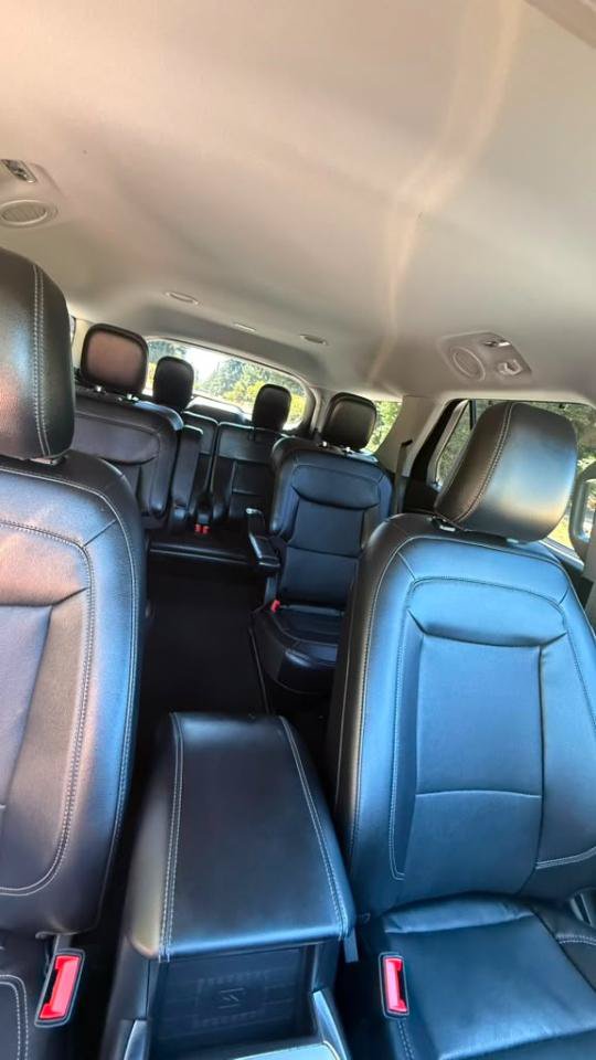 Used 2024 Ford Explorer Limited AWD/4WD image 5